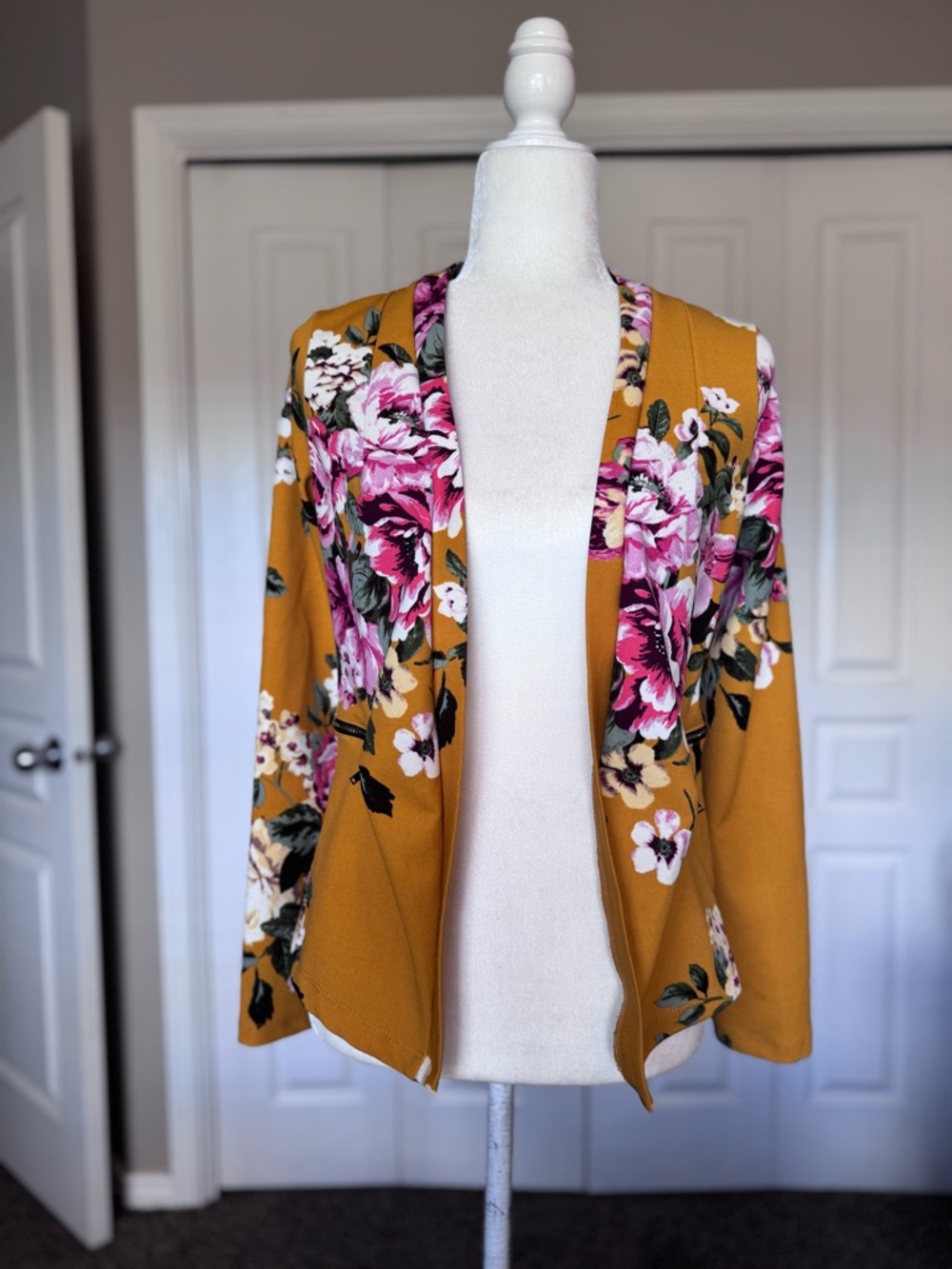Floral Open Front Moto Blazer size Small